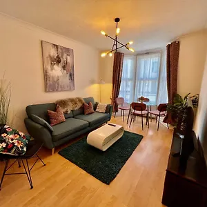  Apartment Fig Tree House